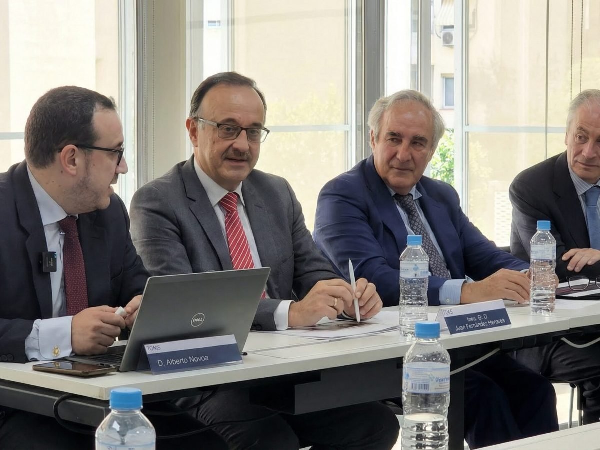 expand_this_image_and_make_it_higher_resolution_respecting_faces_esd3g4r4mcn2vszqch8z_8